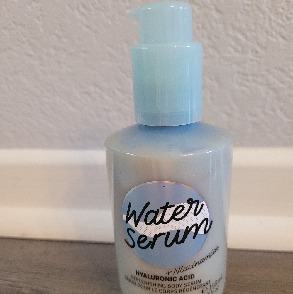 NWT Pink Water Serum